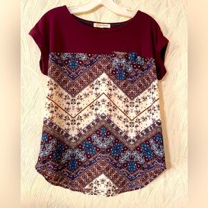 Women’s small Rewind Burgundy & Blue Chevron Blouse with front pocket Top/Shirt